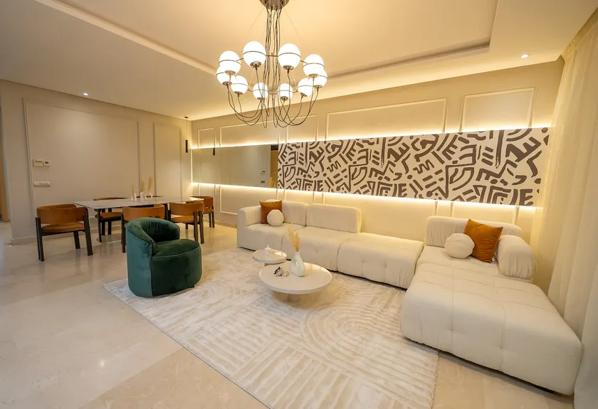 Sophisticated 3BR with Ample Space & Top Amenities - Image 1