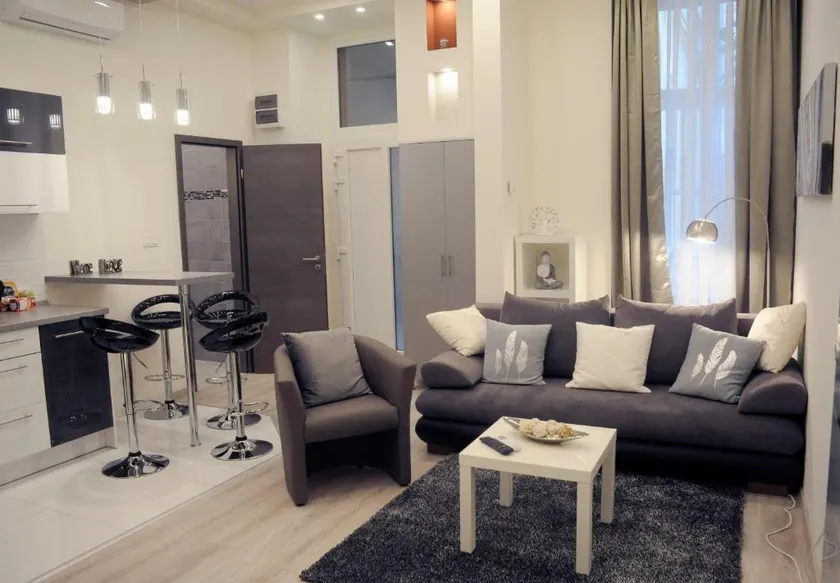 Liszt Studios Apartment - Image 1