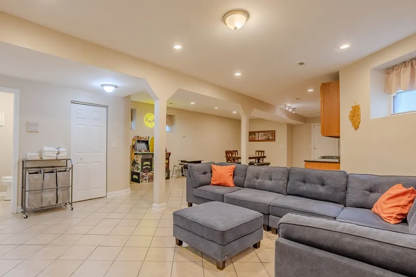 Spacious Parkside 3BR Retreat - Image 1