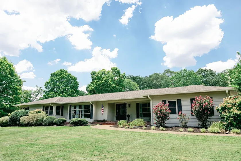 The Wilson House with Hot tub (sleeps 10 ) - Image 1