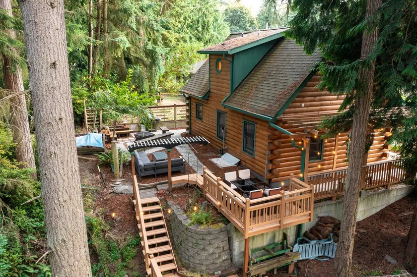 Cabin Retreat in Clinton | Cozy 2BR, Beach Access - Image 1