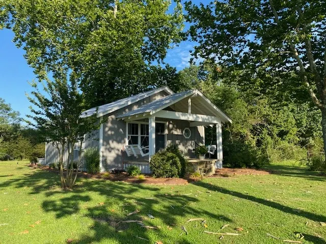 The Gray Farmhouse - Image 1