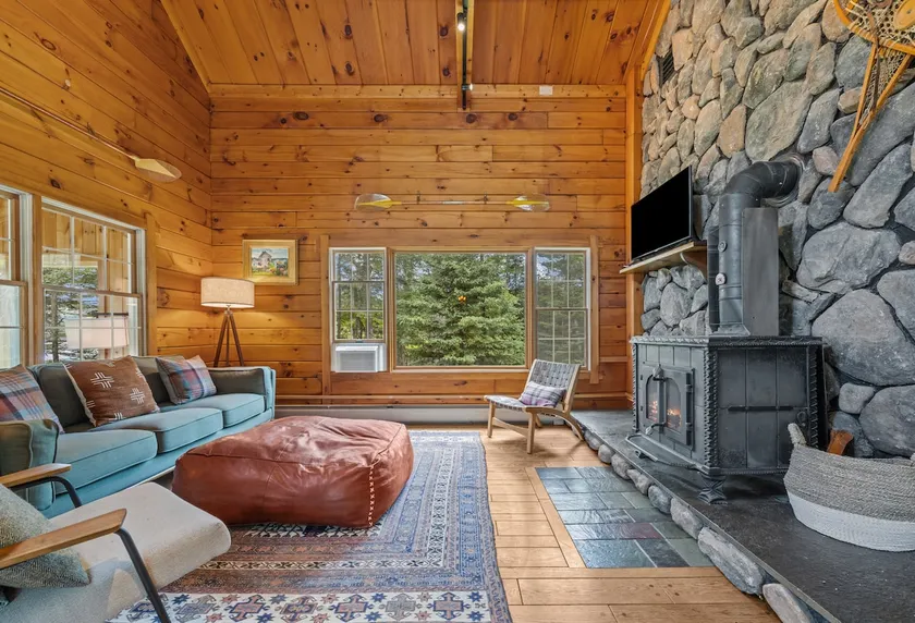 Blueberry Cottage on the Ocean! - Image 1