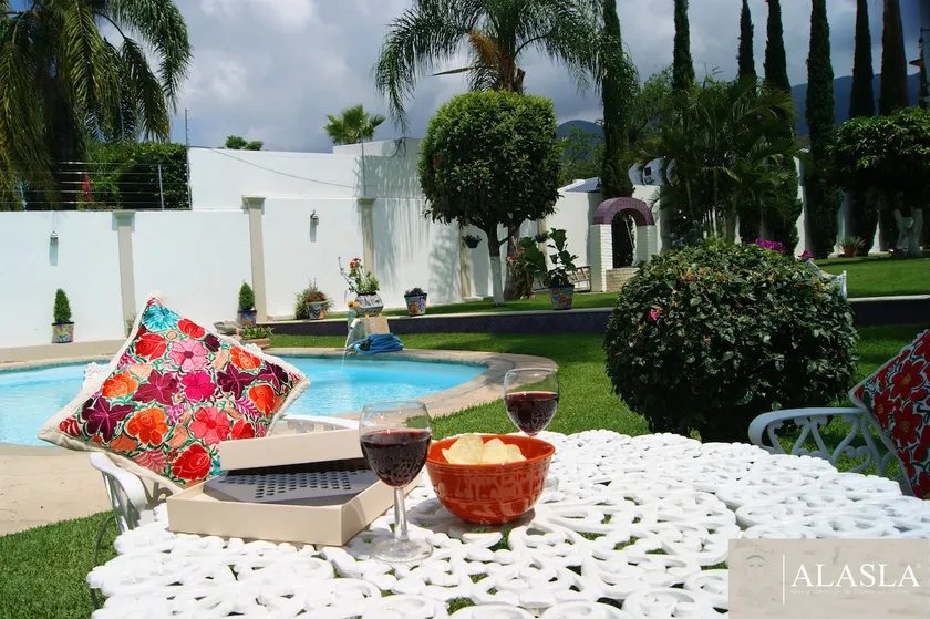 Beautiful little villa in Ajijic, steps from the lake - Image 1
