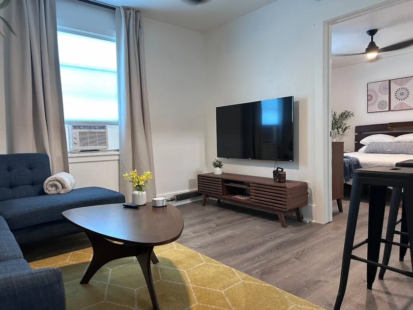 Modern Unit 313 at The George - Image 1
