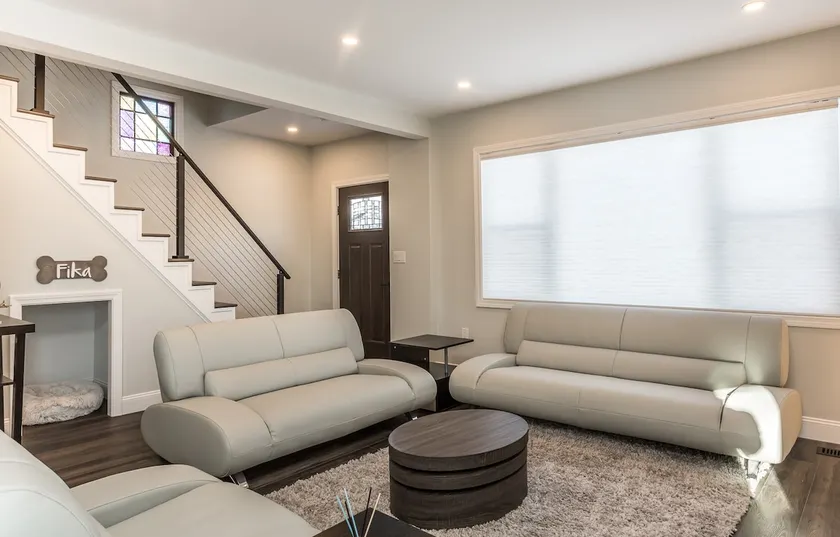 Renovated Home with Family Theater Room and Sauna - Image 1