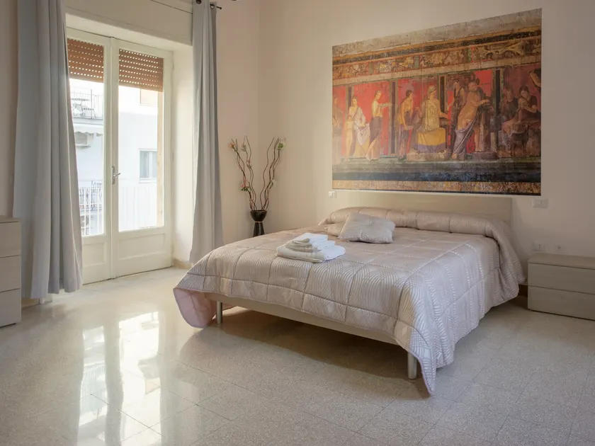 Very Central Renovated Apartment - Image 1