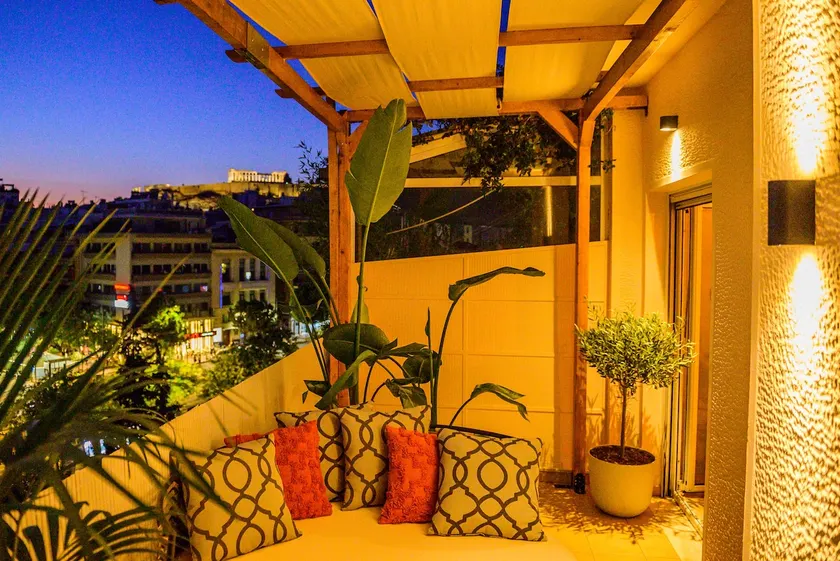 Stylish Bright & Central 1 BD 1BA Acropolis view! - Image 1