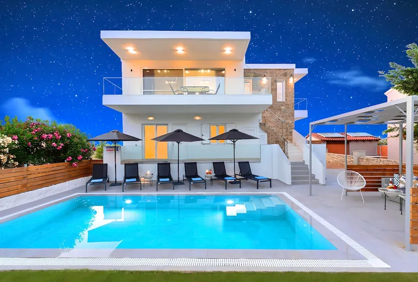 Bright Luxury Villa - Image 1