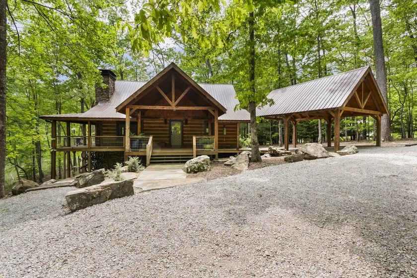 Lakefront, 3 Boats + Pizza Oven, Gorgeous! - Image 1