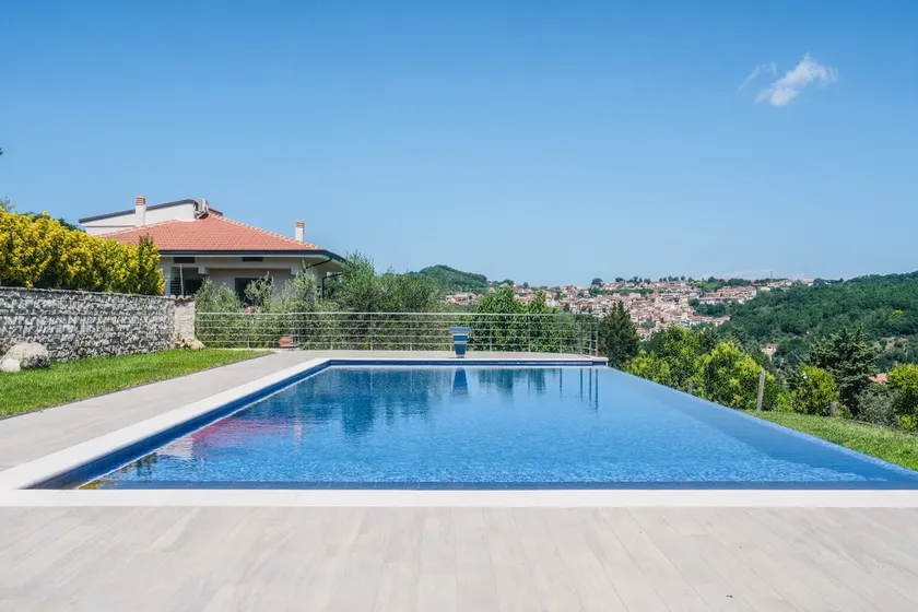 Villa in Vigna Apartments - Image 1