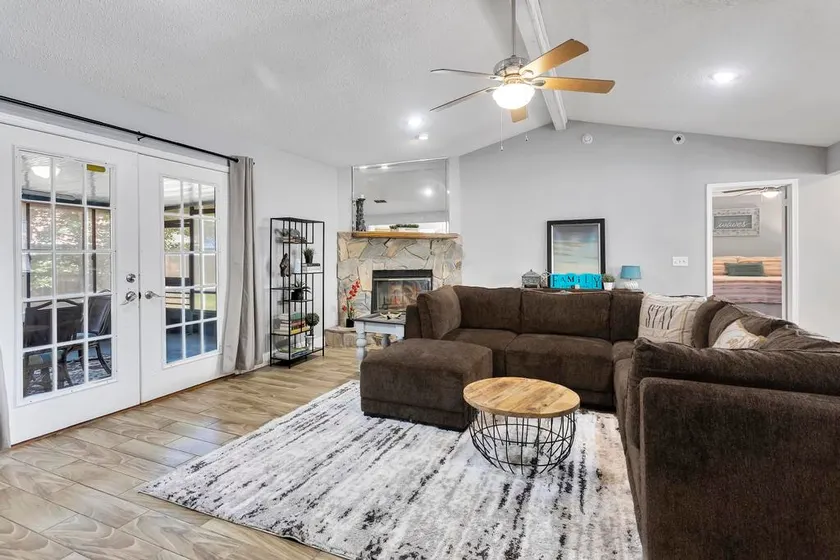 Sweetwater Oaks Retreat Nr Julington Creek Marina - Image 1