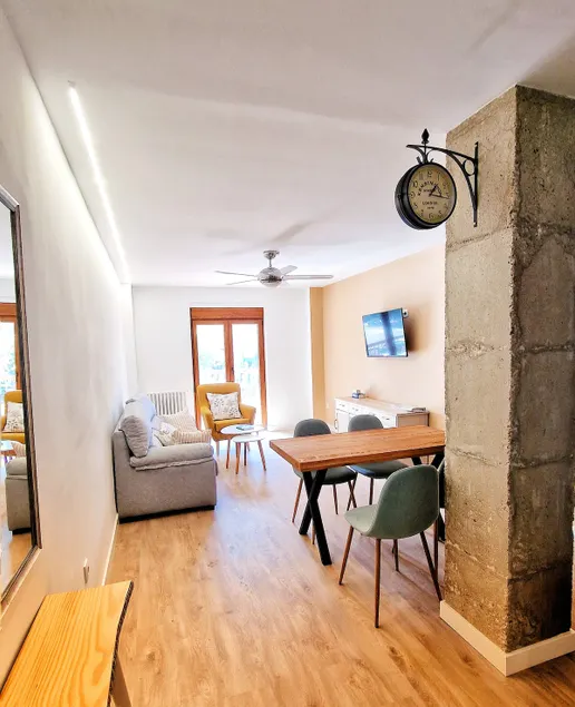 Centrally located and spacious apartment in Béjar - Image 1