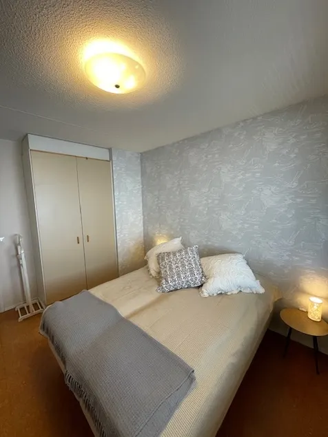 Spacious two-bedroom in the best location - Image 1