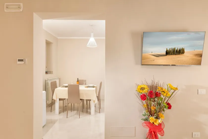 New 1BR Stay Near the Center in Tuscany - Image 1