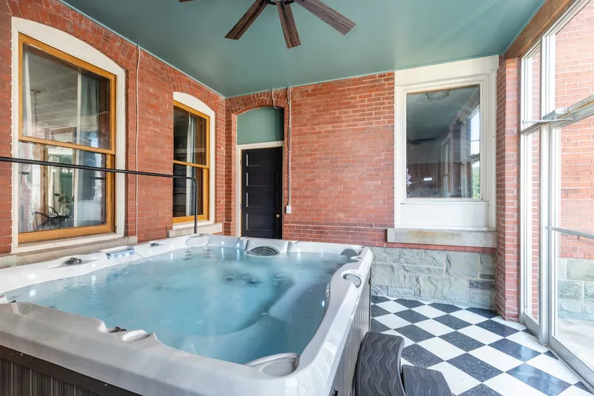 Melrose Manor | Hot Tub + Game Room - Image 1