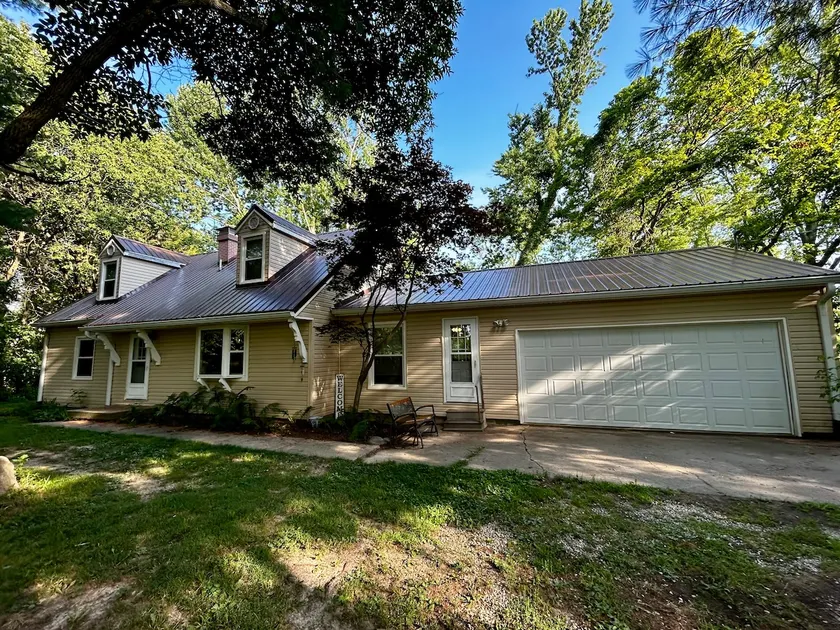 4 Bedroom Relaxing Country Oasis - Image 1