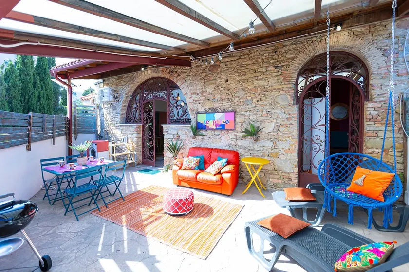 Stone house with terrace/private parking - Image 1