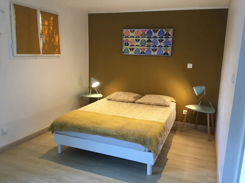 ”Au petit Paradis” Studio - Image 1