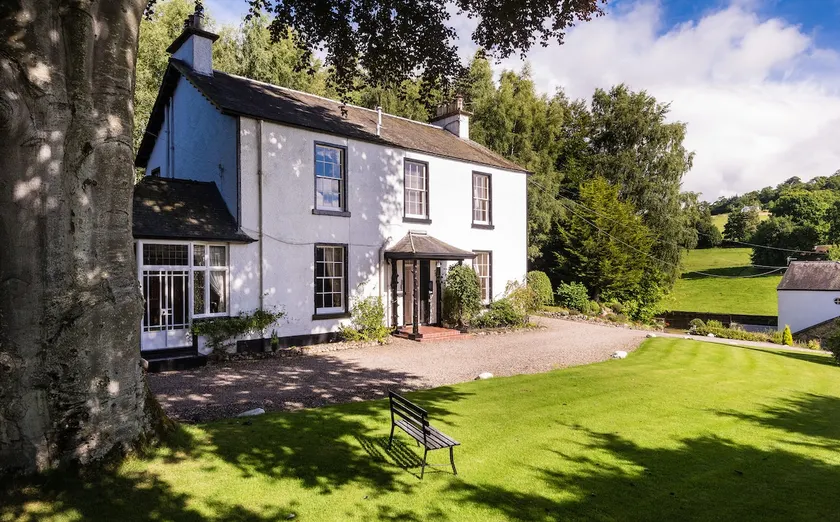 Luxury House in Perthshire-5 bedrooms all en-suite - Image 1