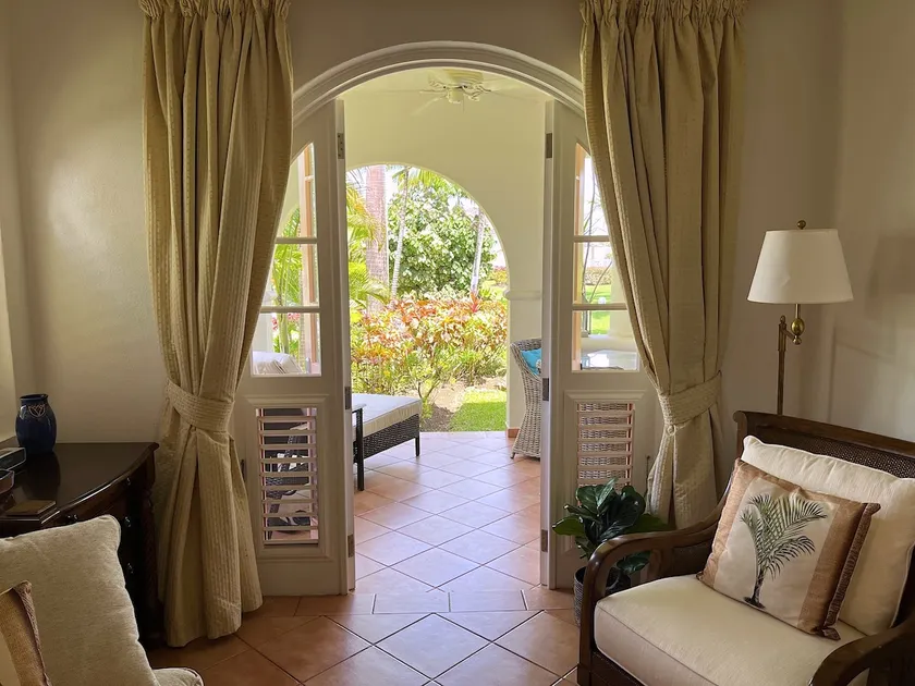 Palm Breeze Condo, Sugar Hill near Holetown - Beach Club Membership - Image 1