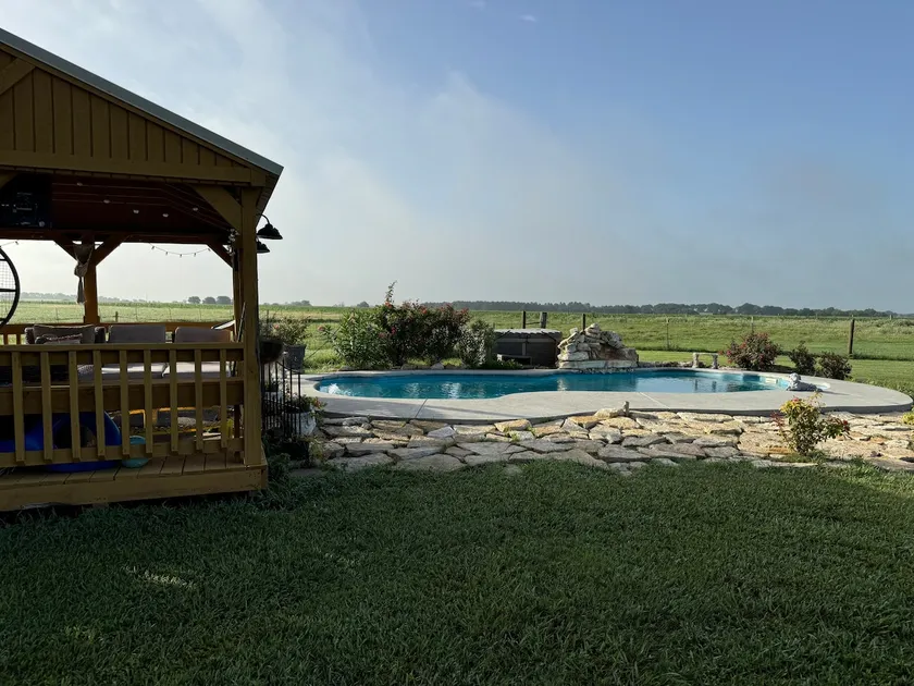 Cozy Barndo Cabin with pool - Image 1