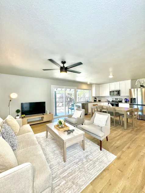 Convenient and Cozy Retreat. - Image 1