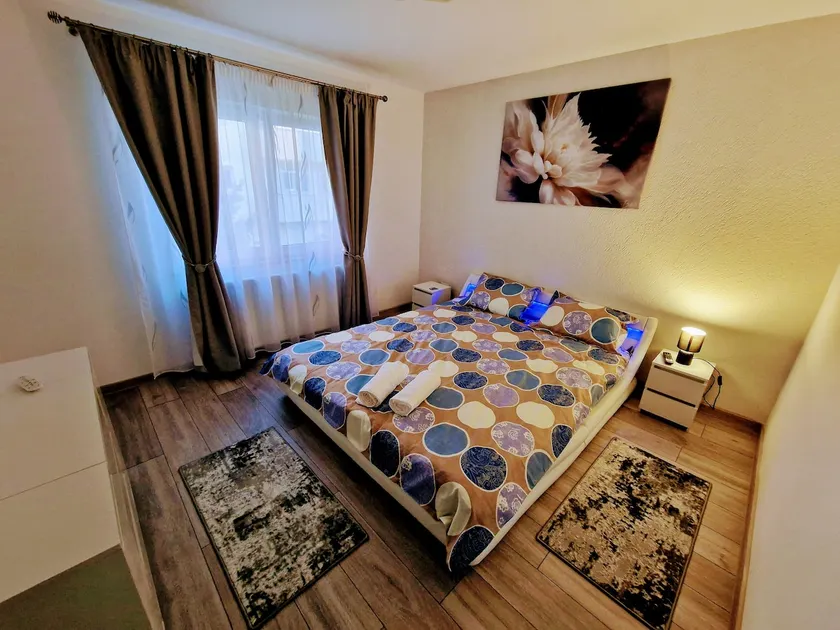 Ali House - Image 1