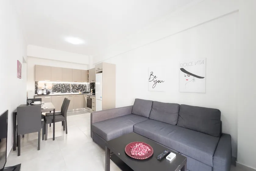 New Spacious & Stylist Apt - Image 1