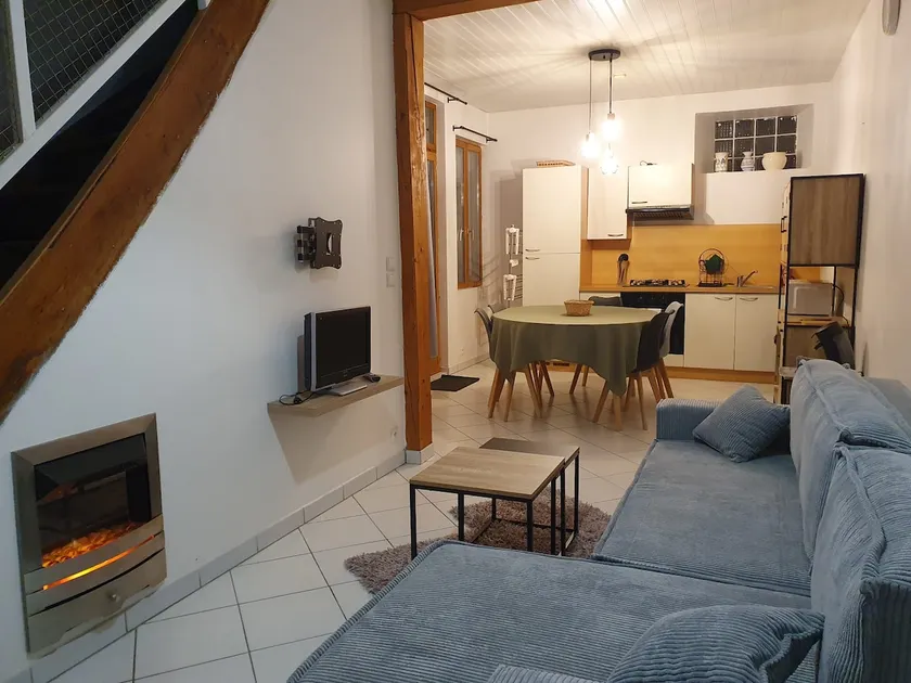 Townhouse in Vireux-Molhain - Image 1