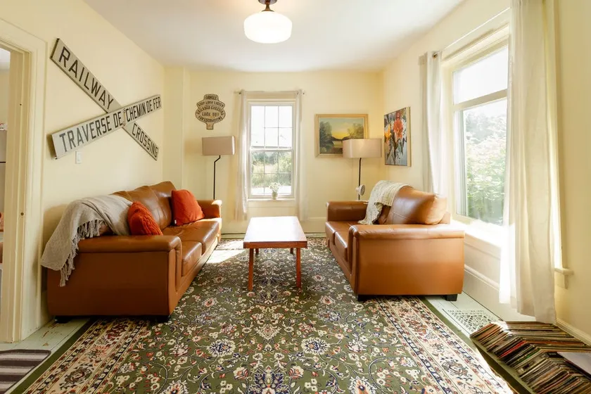 Central Picton Apartment, Sleeps 8; The Iron Horse - Image 1