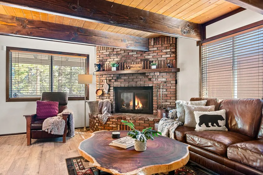 The Bear Den - Walk to Lake & Village, Game Room, and Hot Tub! - Image 1