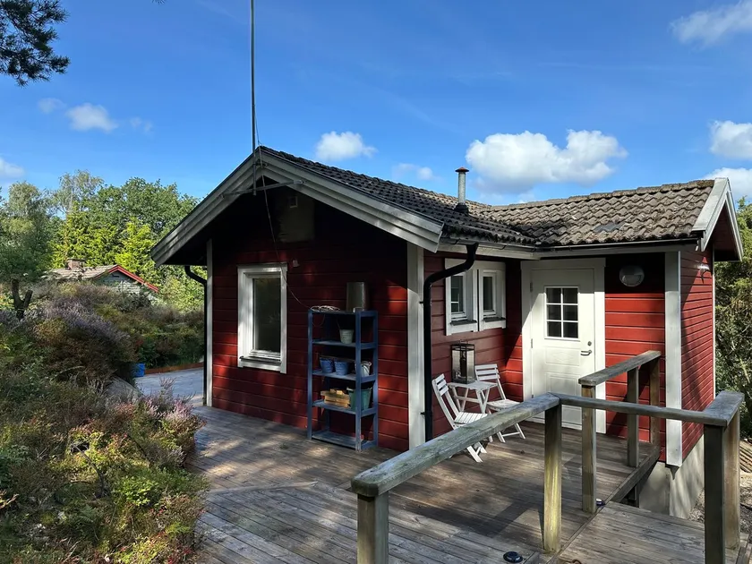 Small cozy guest house in Tjuvkil - Image 1