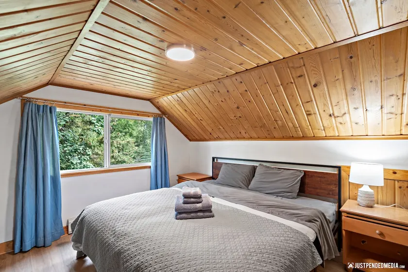 1Woodland Attic - Image 1