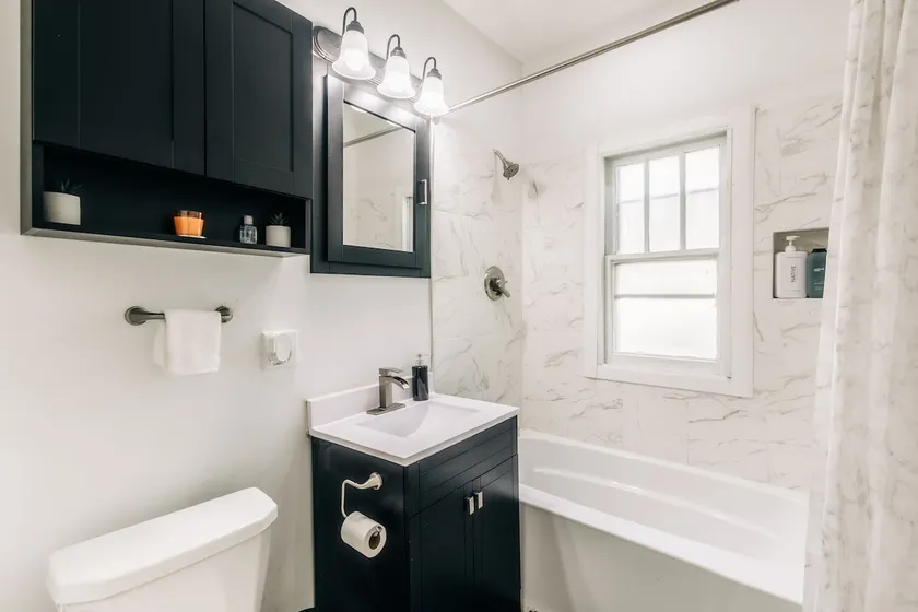 Cozy 3BR | Minnehaha Falls | Transit to Stadiums - Image 1