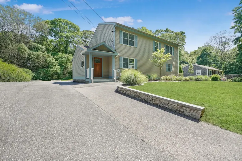 Spacious & beautiful layout for large groups! - Image 1
