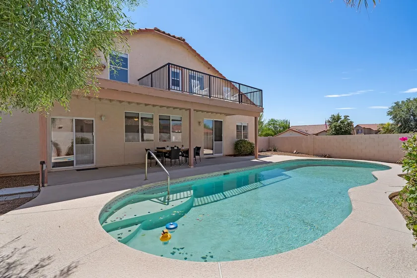 Catalina Pool-side Hideaway 4 Bed 3 Bath - Image 1