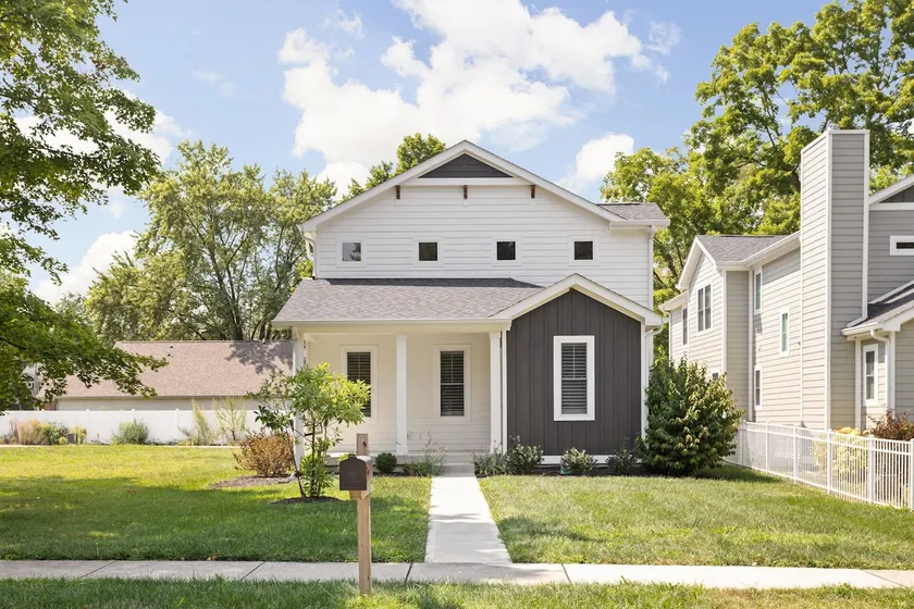 Sleeps 22-Downtown Westfield-Near Grand Park! - Image 1