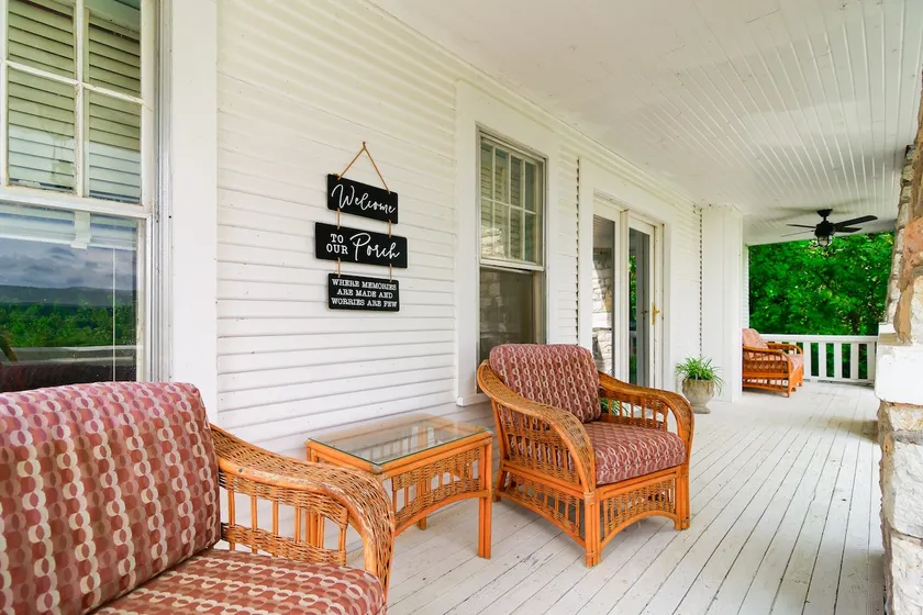 Historic Private Suite with sweeping views - Image 1