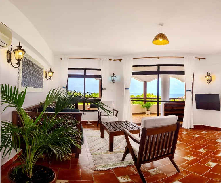 Machweo2 (Apt. 5) Enjoy Ocean Views, Pool and AC. - Image 1