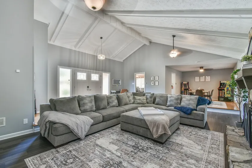Spacious Home with 3 King Beds, Arcades & 86” TV - Image 1