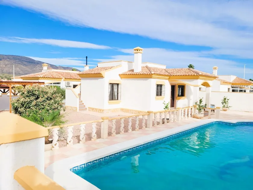 The hidden gem with private pool and tranquility - Image 1