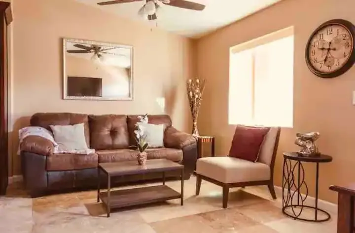 Beautifully Renovated 2BR Gem in Tucson - Image 1