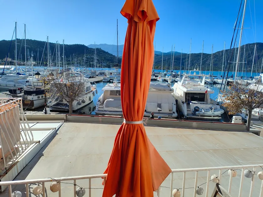 Beautiful apartment on the harbor - Image 1