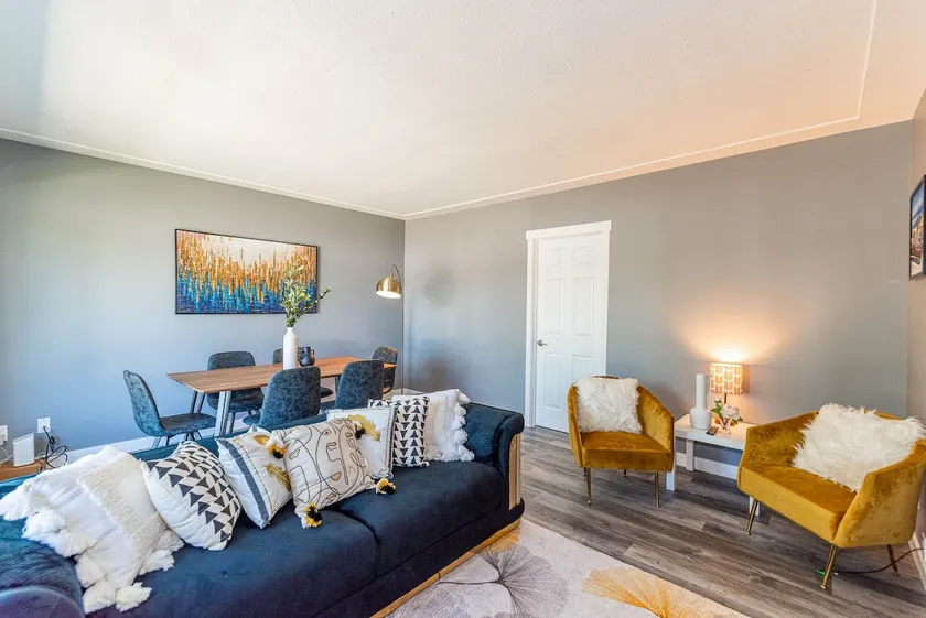 *Edmonton BoutiqueBNB*AC!/Closed to everywhere - Image 1