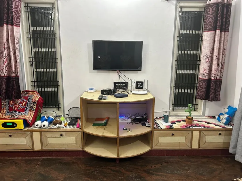 sristi stay ground - Image 1