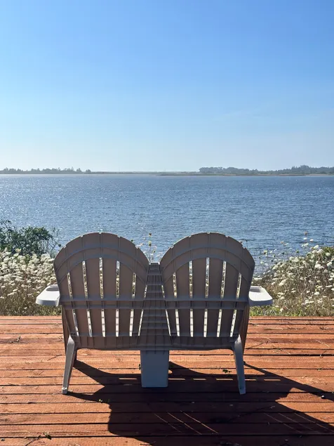 *Lakefront Ranch with a Hot Tub* - Image 1