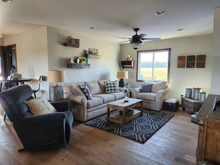 The Country Loft Close to Kenyon, Mt Vernon - Image 1