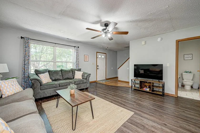 Spacious 4 bedroom*King bed* - Image 1