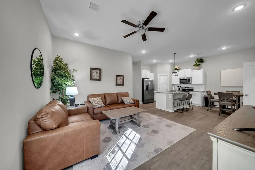 Traveler’s Retreat Kessler Cir - Image 1